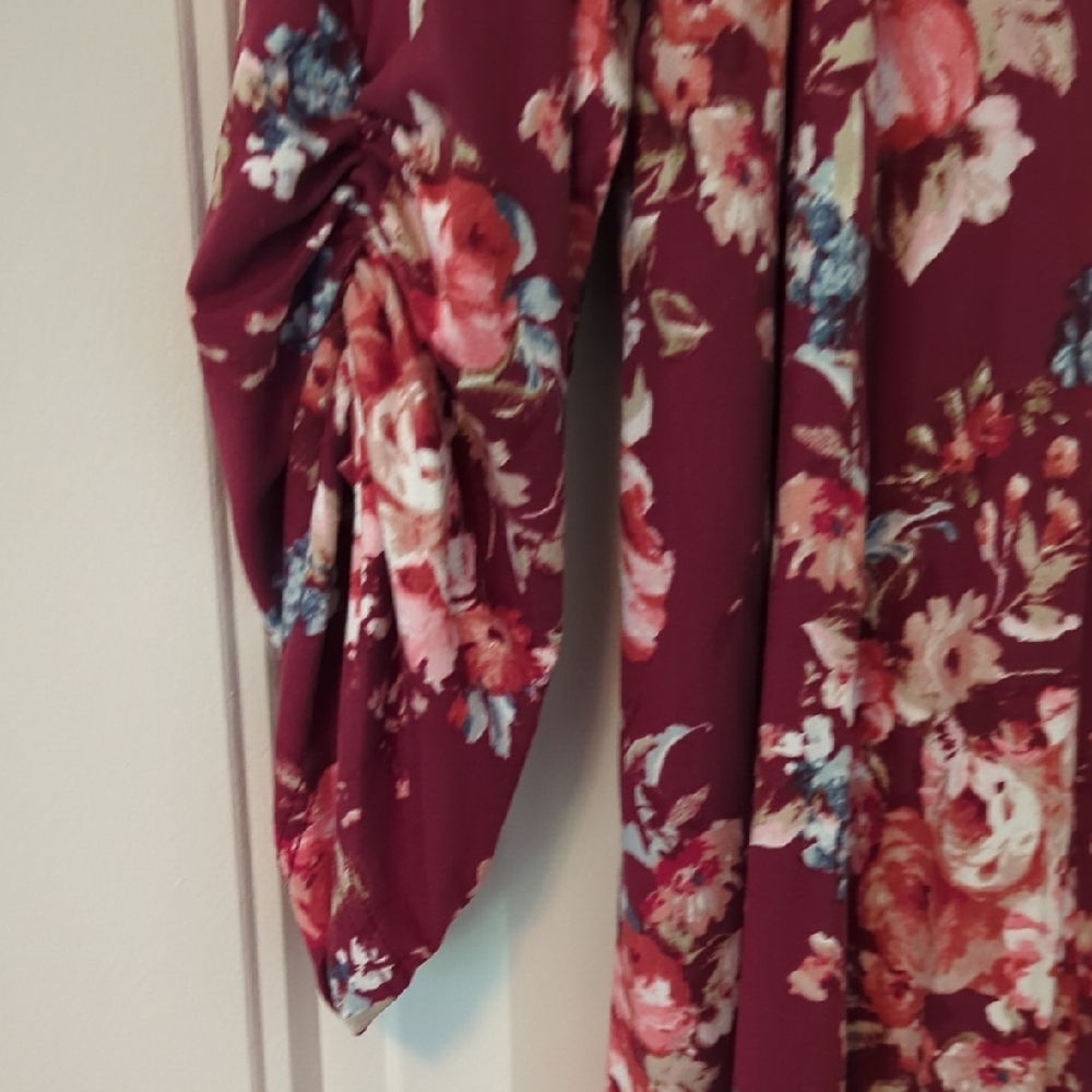 Floral Two In One Blouse - Picture 4 of 10